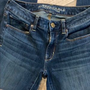 American Eagle jeans w/ 360° stretch size 6 short